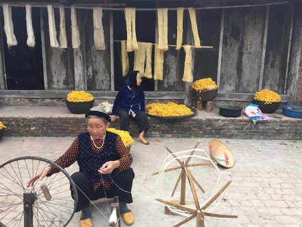 weaving Nam Cao